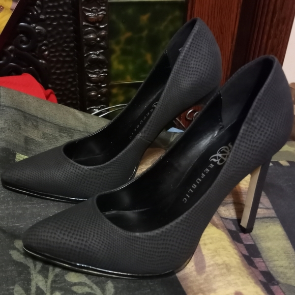 Rock & Republic Shoes - R&R Sexy Heels